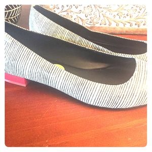 Calvin Klein Black/White Flats